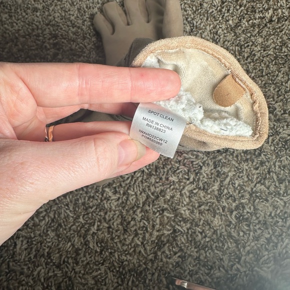 Tan Embroidered Gloves - Picture 6 of 6